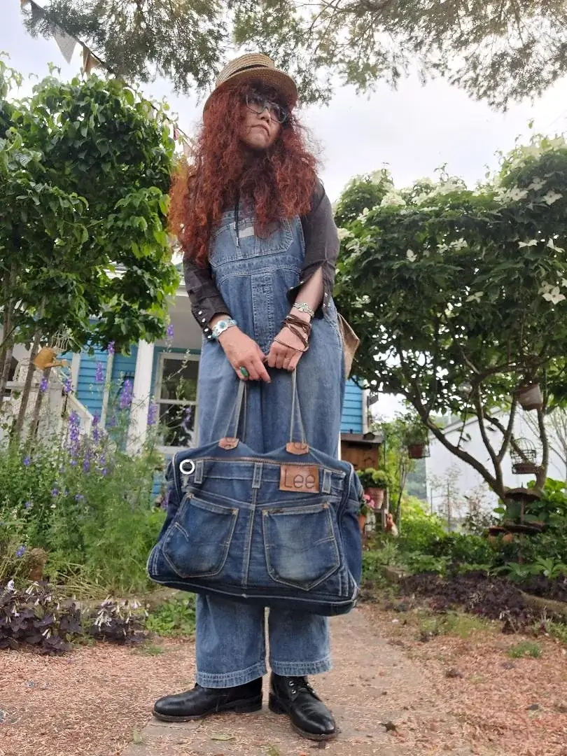 Eterlens eyewear with vintage outfit