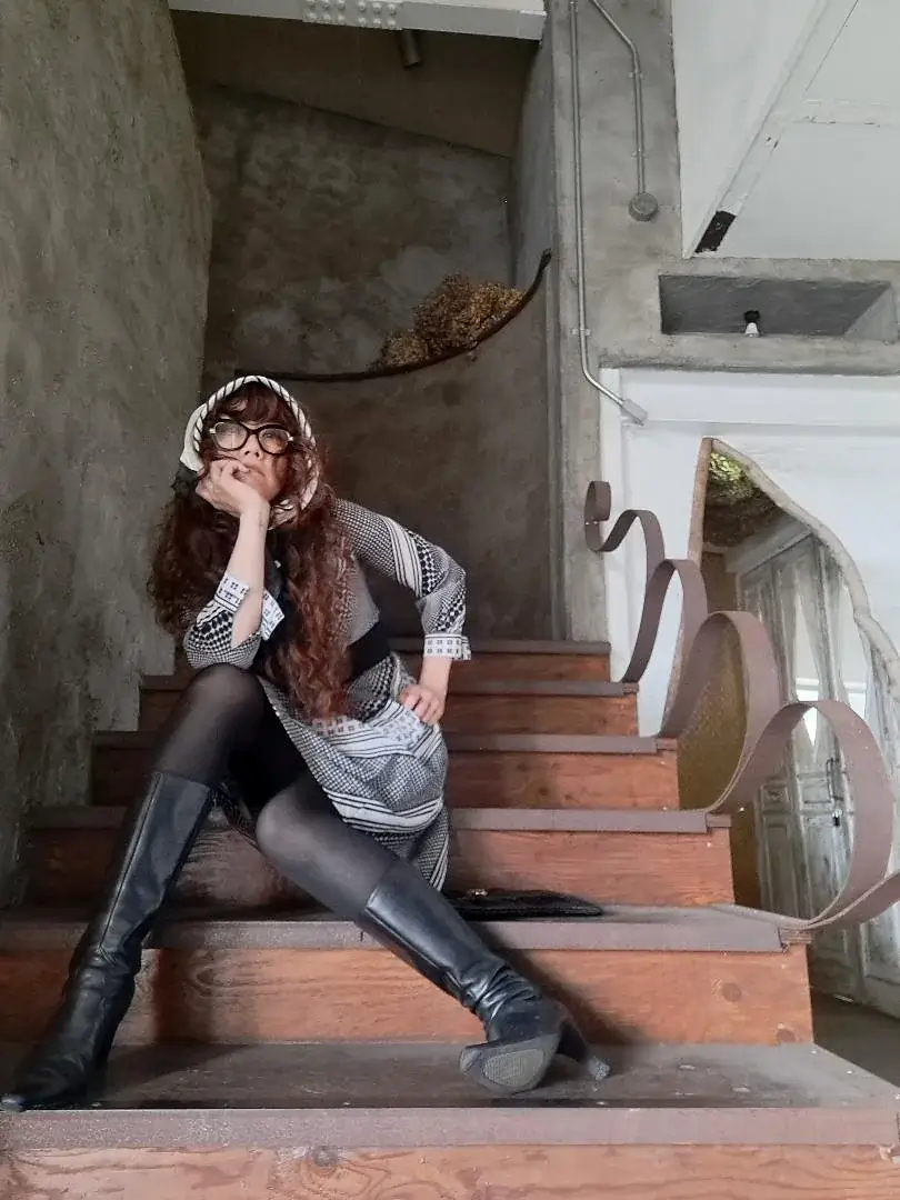 Eterlens eyewear stair styling
